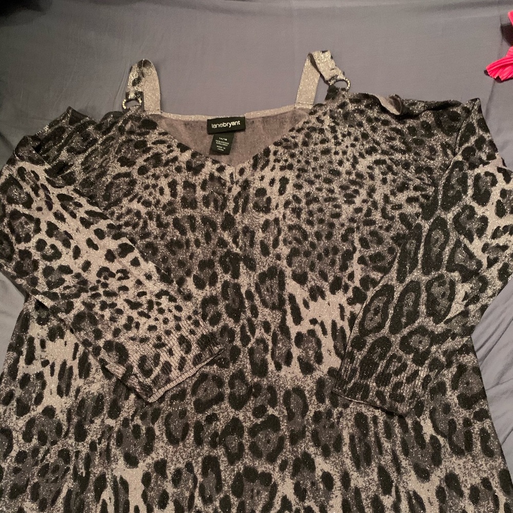 Plus size leopard cold shoulder sweater 14/16